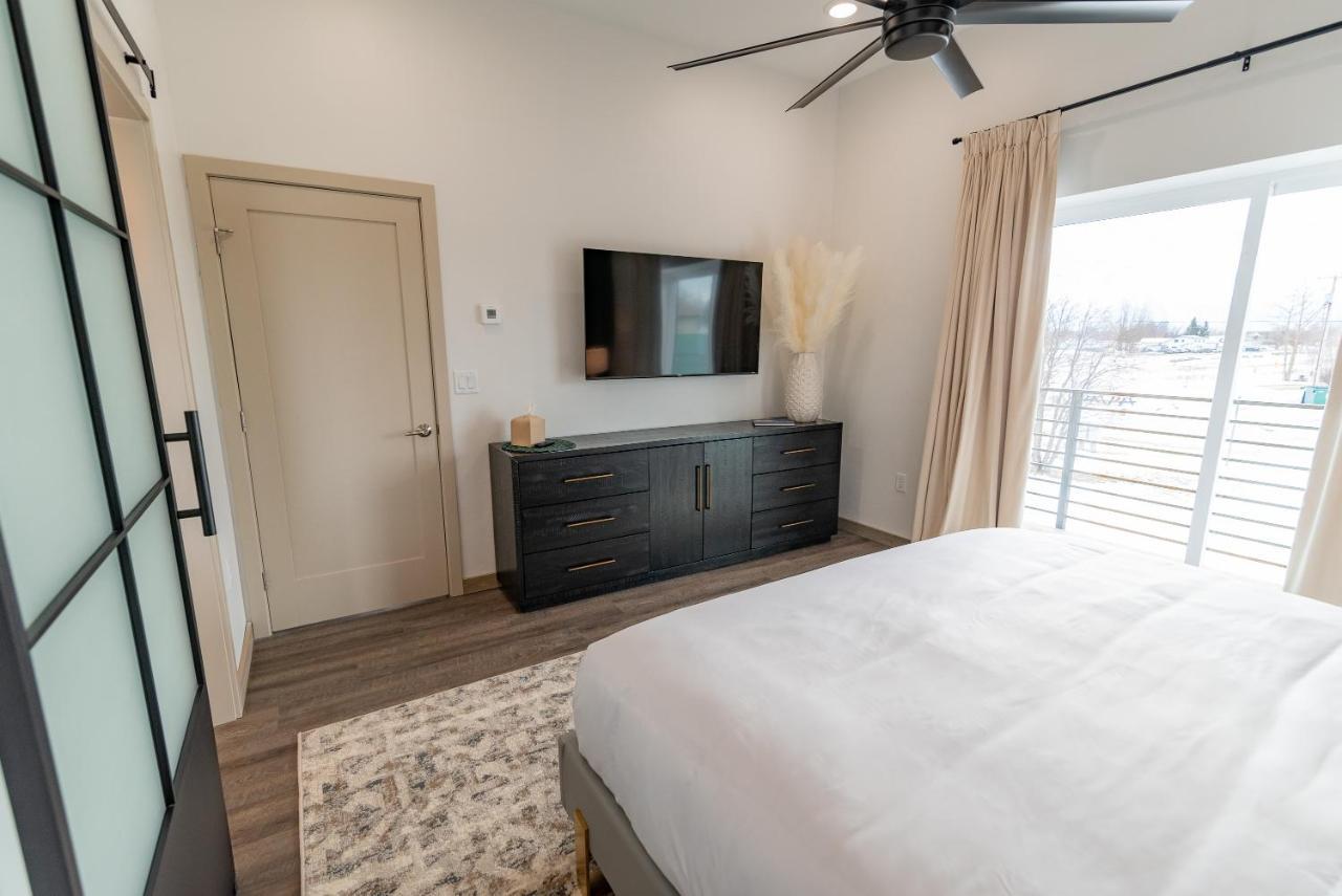 Colony Motel 4*